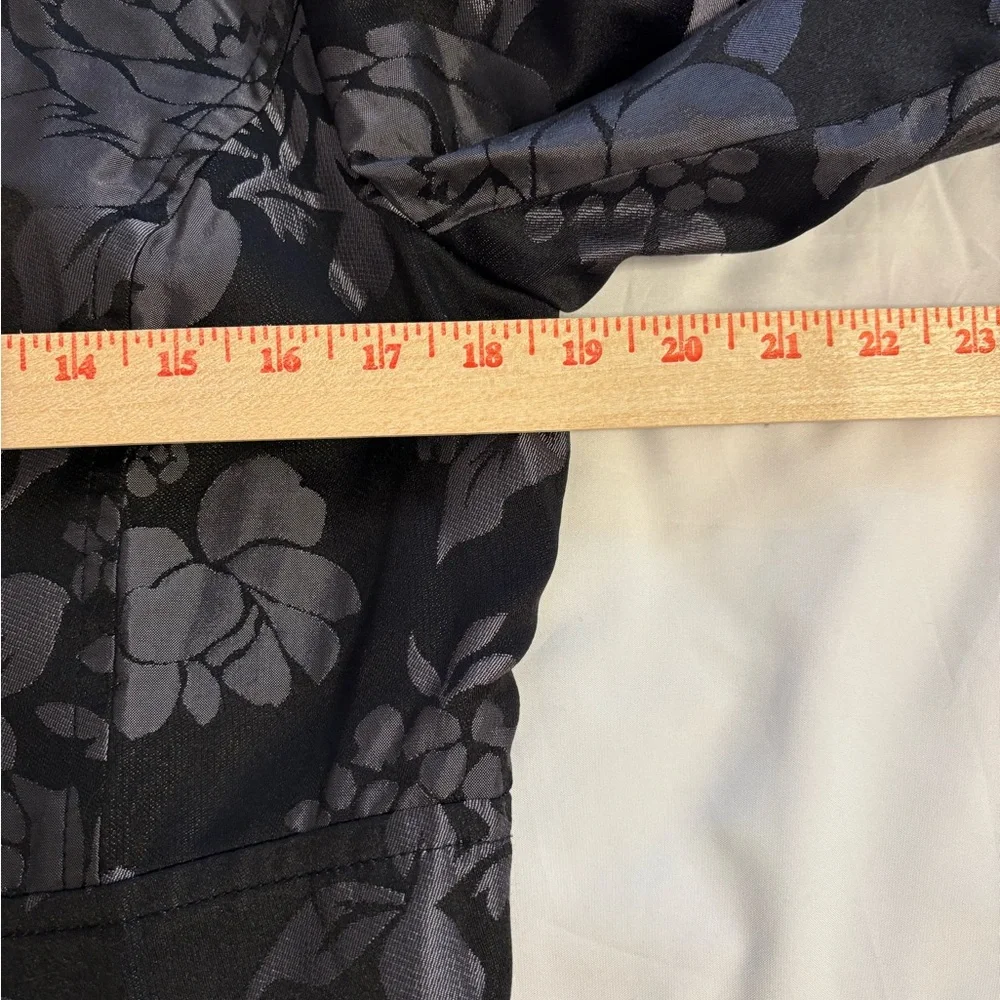 White House Black Market Black Gray Floral Jacquard Jacket Medium - Picture 4 of 9